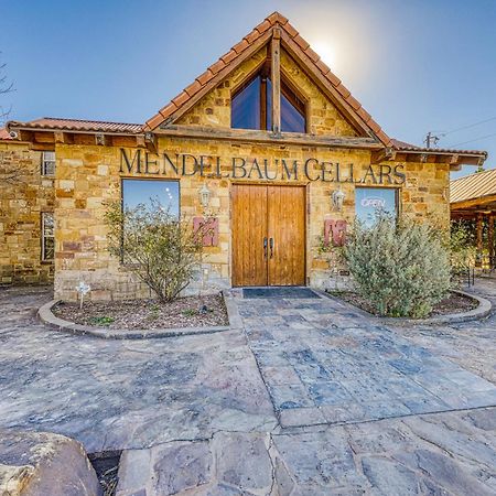 The Pecan @ Mendelbaum Winery Guest Cabins Villa Fredericksburg Dış mekan fotoğraf