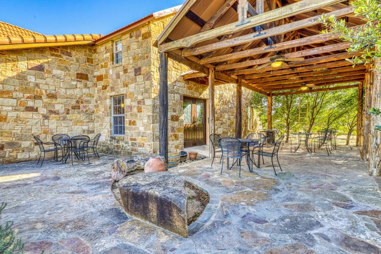 The Pecan @ Mendelbaum Winery Guest Cabins Villa Fredericksburg Dış mekan fotoğraf