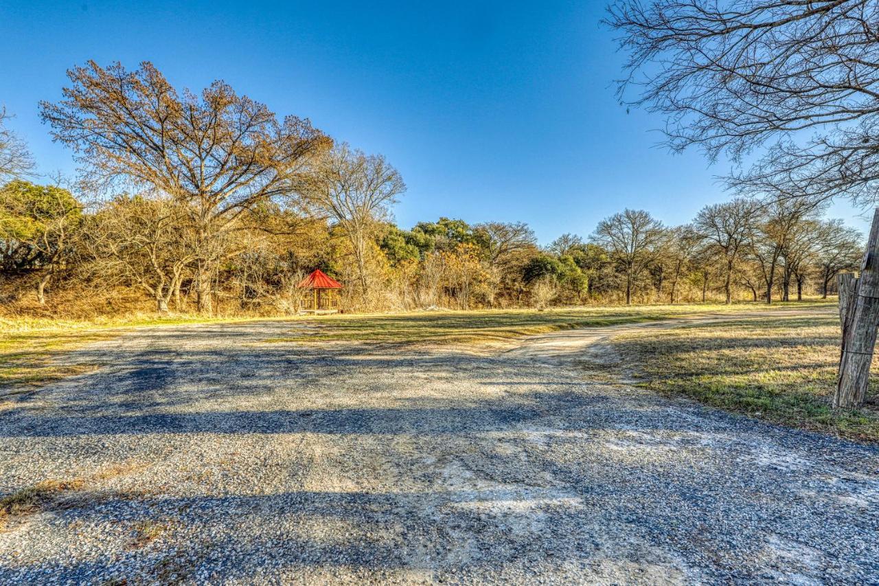 The Pecan @ Mendelbaum Winery Guest Cabins Villa Fredericksburg Dış mekan fotoğraf