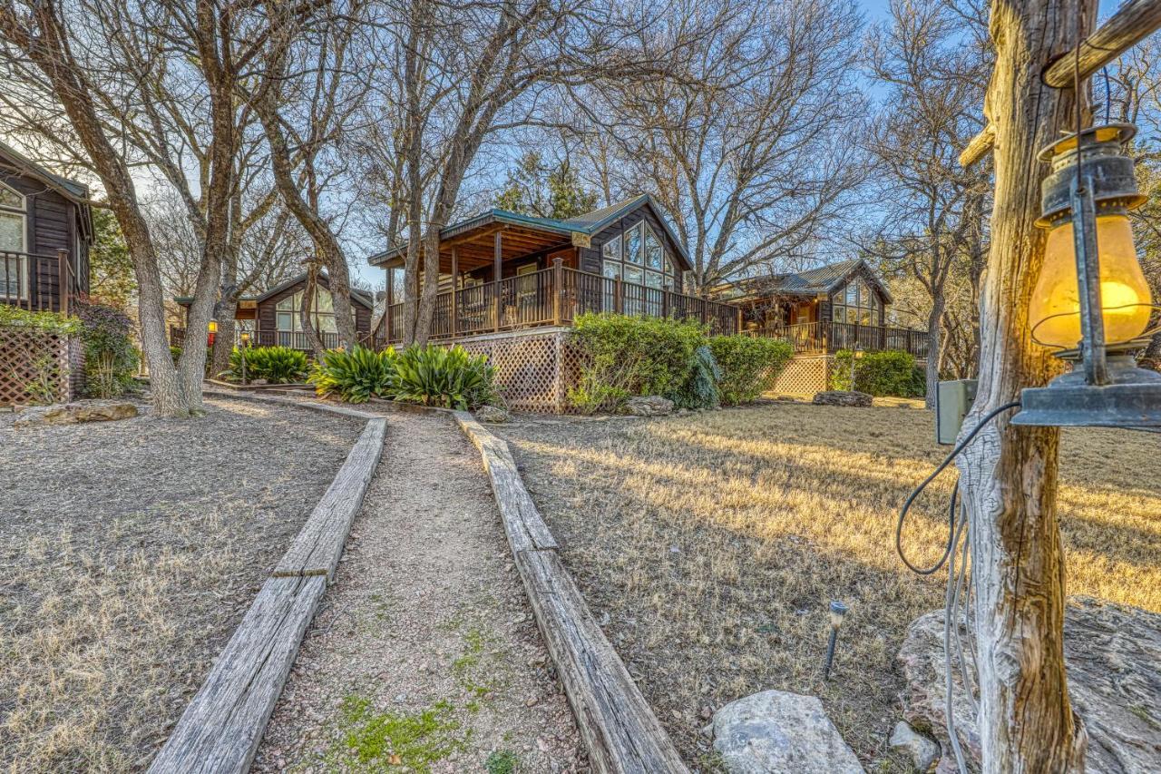 The Pecan @ Mendelbaum Winery Guest Cabins Villa Fredericksburg Dış mekan fotoğraf