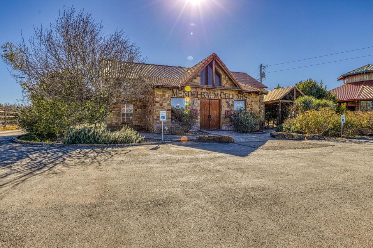 The Pecan @ Mendelbaum Winery Guest Cabins Villa Fredericksburg Dış mekan fotoğraf